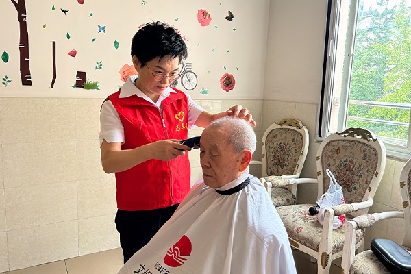 普惠养老城企联动_成都高新西区普惠型养老院优选爱慈莲_普惠养老服务